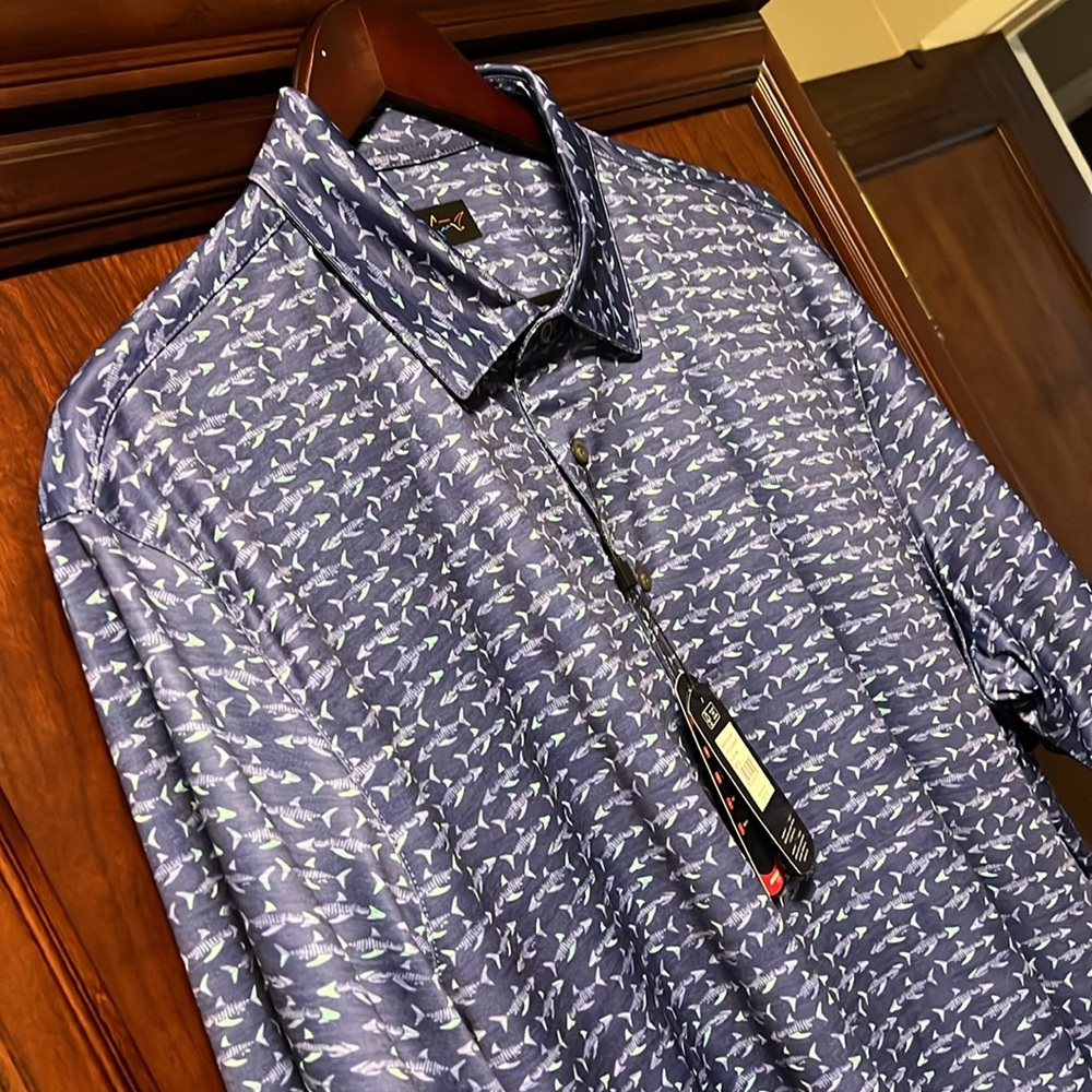 Brand New Greg Norman Golf Blue Sharks 🦈 Print Performance Stretch Fabric Polo! - Picture 3 of 12